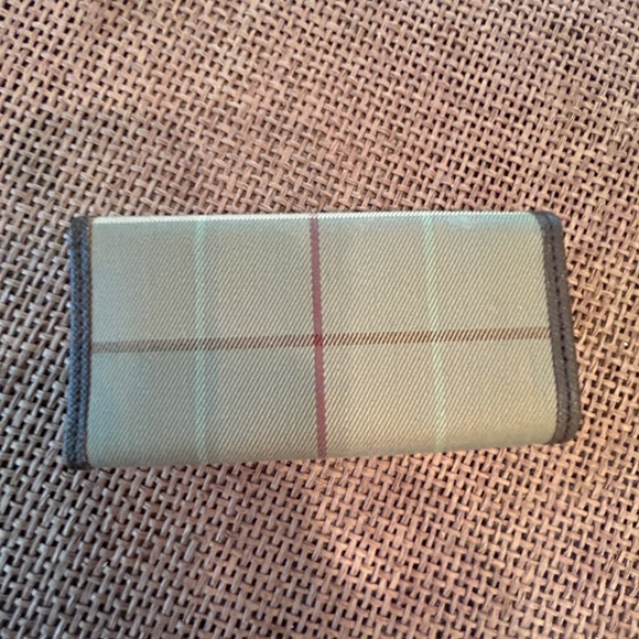 EUC Burberrys Key Wallet/Key Holder - Picture 5 of 12